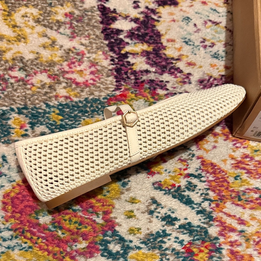 Elegant Cream white woven summer flats